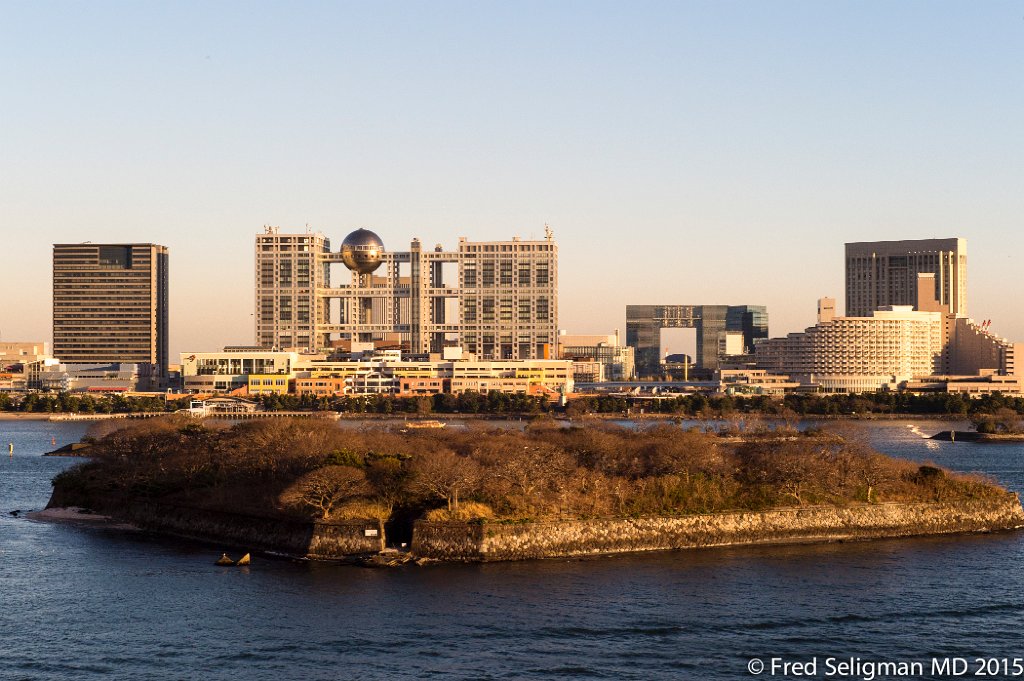 20150311_170925 D4S.jpg - Views of Tokyo from harbor, leaving Tokyo. Building with globe is Fuji TV building.